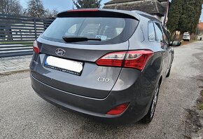 Hyundai i30 CW - 11