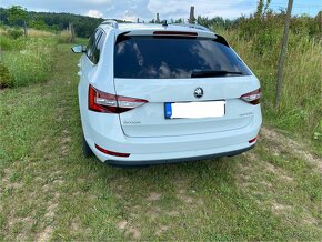 Škoda Superb Combi 2.0TDI 110kW DSG - 11