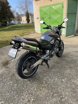 Honda Hornet 900 - 11