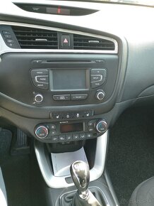 Kia ceed sw 1.0 t-gdi - 11