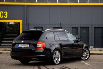 Škoda Octavia Combi 2.0 TDI DPF RS - 11