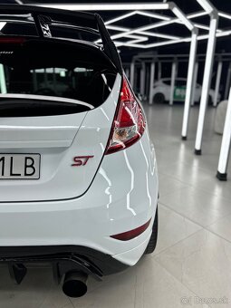 Ford Fiesta ST - 11