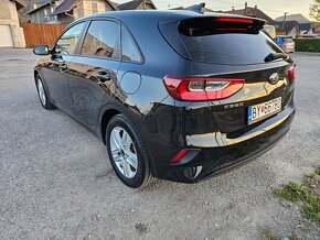 Predám KIA Cee’d 1.0 T-GDi 100k Silver + Silver pack - 11