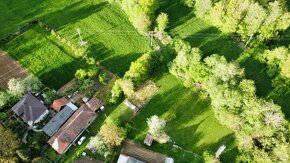 VEĽKORYSÝ POZEMOK S RODINNÝM DOMOM - NEMEČKY - 11