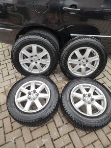 Predám elektróny na zimných gumách vw T5-multivan 5x120 R16 - 11