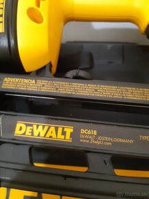 Klincovačka Dewalt+2ks bateria - 11