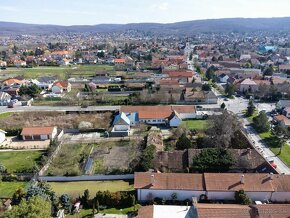 REZERVOVANÉ - Na predaj stavebný pozemok 2183 m2 v centre Zá - 11