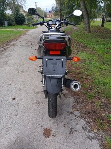 Yamaha YBR 125 - 11