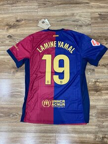 FC Barcelona - Lamine Yamal - 11