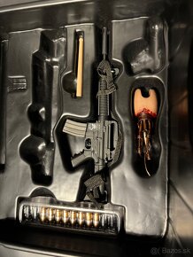 Hot Toys DX13- Terminator 2 - 11