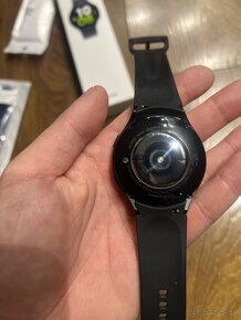 Samsung galaxy Watch 5.   44mm - 11