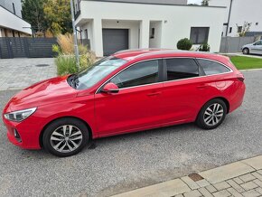 Hyundai i30 CW kombi - 11