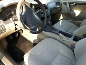 Volvo V70 2.4i - 11