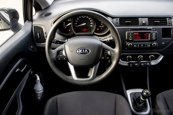 Kia Rio - 11