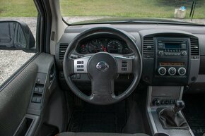 Nissan Navara DoubleCab 2.5 dCi XE Long - 11