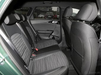 Kia CEE´D SW 1.5 benzin - 11