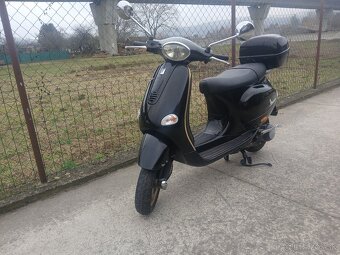 Piaggio Vespa 125 ET4 - 11