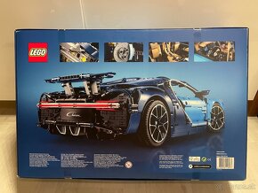 LEGO® Technic 42083 Bugatti Chiron - 11