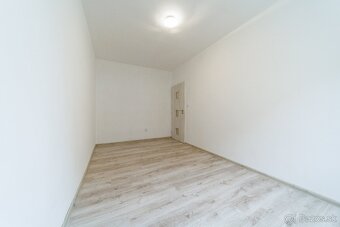 TICHÉ BÝVANIE V SRDCI PETRŽALKY, 4-IZB. BYT, OSUSKÉHO 86m² - 11