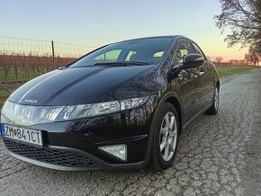 Honda Civic sport. - 11