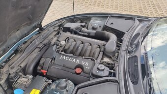 Jaguar xk8 - 11