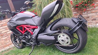 DUCATI DIAVEL 1200 CARBON - 11