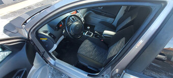 KIA CEED SW 1.6 Benzín - 11