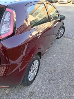 PREDÁM FIAT  PUNTO 1,4, 57KW.r2014, 62000km,kup.na SLOVENSKU - 11