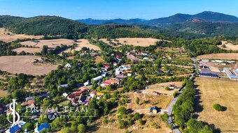 Slnečný, stavebný pozemok o veľkosti 1637m2 v obci Počúvadlo - 11