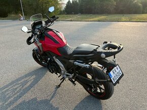 Honda NC750X  9/2021 + hliníkové kufre GIVI a výbava - 11