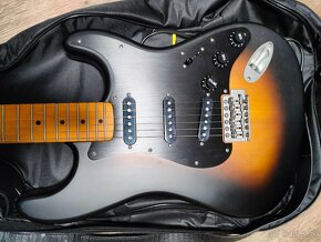 Squier Strat 40th Anniv W2CSB - 11