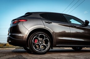 Alfa Romeo Stelvio Veloce - TOP zánovní stav - 11