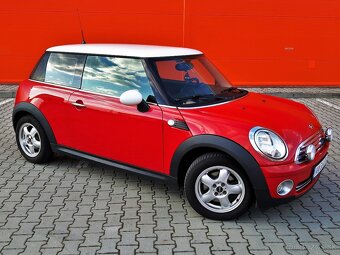 Mini Cooper R56 1.6 88kW Coral Red & White - 11