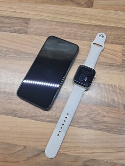 Apple Iphone 11 128gb + Apple Watch SE (2nd Gen) 44mm - 11