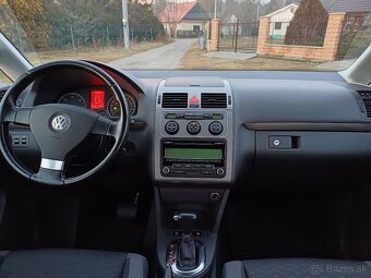 Predám VW Touran 1.9TDI PD DPF, 77kw,automat DSG 7kvalt,rok - 11