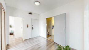 Nad Jazerom  pekný 3-izbový byt ul. Jenisejská,67 m², loggia - 11