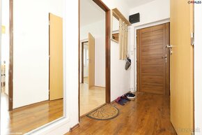 2 izbový čiastočne zrekonštruovaný byt s loggiou, dvoma pivn - 11
