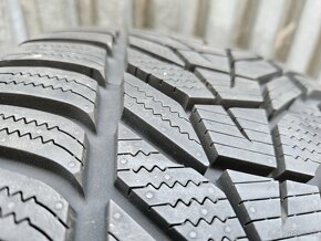 Špičkové,prakticky nejazdené zimné pneu Hankook - 245/40 r18 - 11