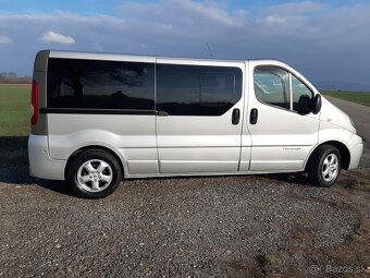 Renault Trafic 2.0 dci 84kw Passenger - 11