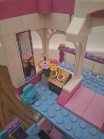 LEGO FRIENDS obchodná zóna Heartlake - 11