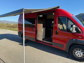 Predám karavan Fiat Ducato 2.3  88kw v TP 7miest - 11