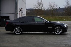 BMW 740d xDrive M-Sport - 11