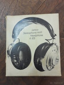 Retro predmety: premietačka, walkman, kalkulačka,... - 11