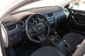 ŠKODA OCTAVIA COMBI 2.0TDI DSG odp.DPH - 11