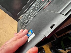 Predám notebook vhodný na doskladanie - opravu Lenovo T410s. - 11