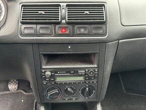 Volkswagen Golf 1.6 77 kW Klima 1. majitel - 11