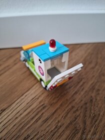 LEGO FRIENDS obchod pre domácich maznáčikov - 11