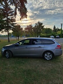 Peugeot 308 SW - 11