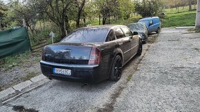 Predám limuzínu Chrysler 300C - 11