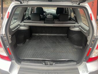 Subaru Forester 2,5 XT Manuál - 11